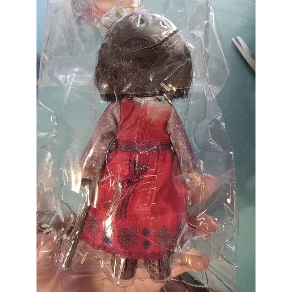 Disney Wish Dahlia Doll New - Picture 2 of 2